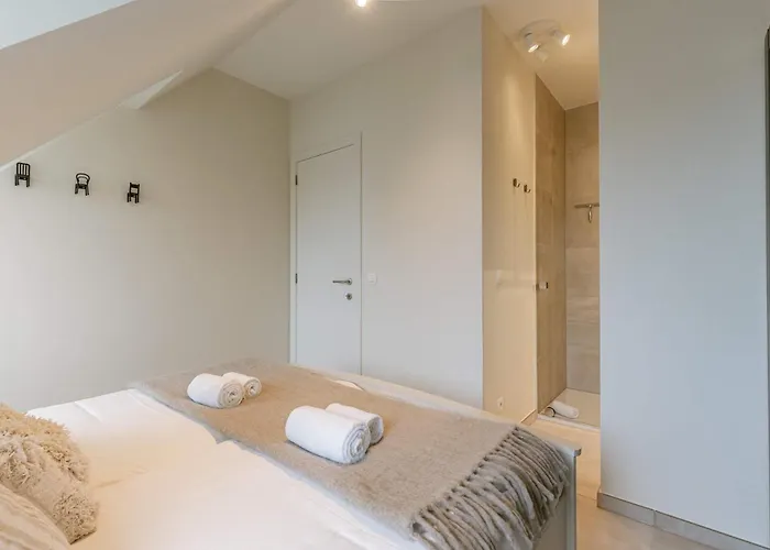 Casiola - Feeling On Location In Apartament